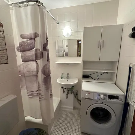 Apartment Zentrales Mit Parkplatz *