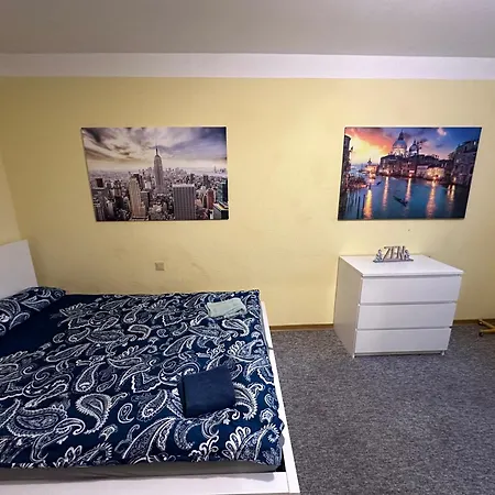 Apartment Zentrales Mit Parkplatz